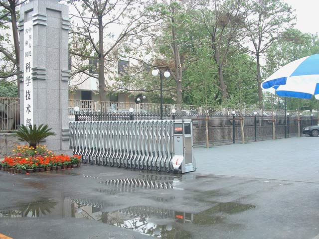伸縮門(mén)廠家合作